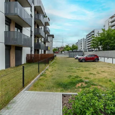 With Garden Dmowskiego 81 By Renters Poznań