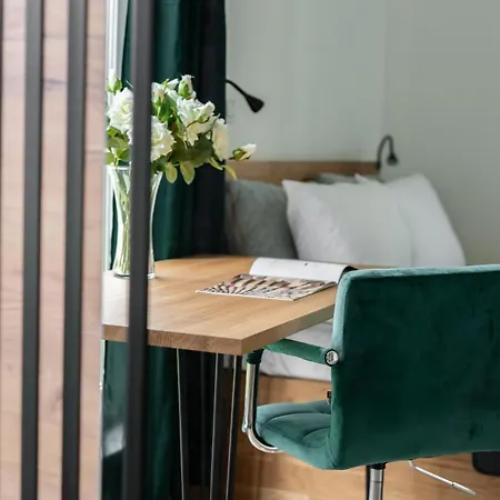 Appartement With Garden Dmowskiego 81 By Renters Poznań