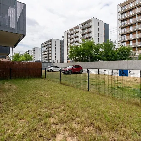 With Garden Dmowskiego 81 By Renters Poznań