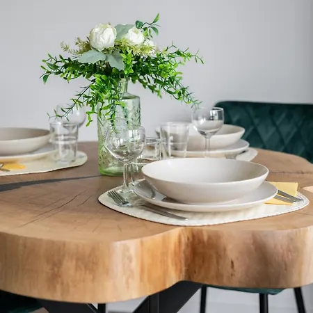 With Garden Dmowskiego 81 By Renters *