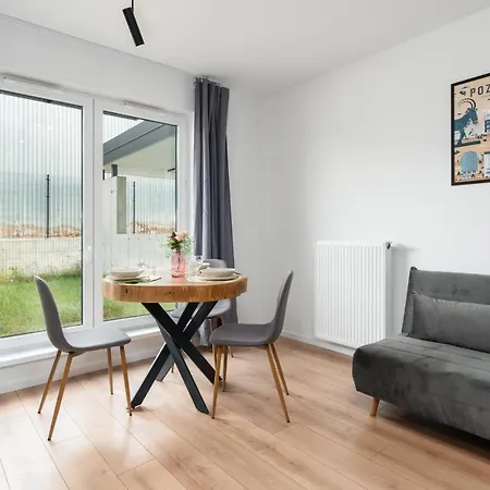 Apartment With Garden Dmowskiego 81 By Renters *